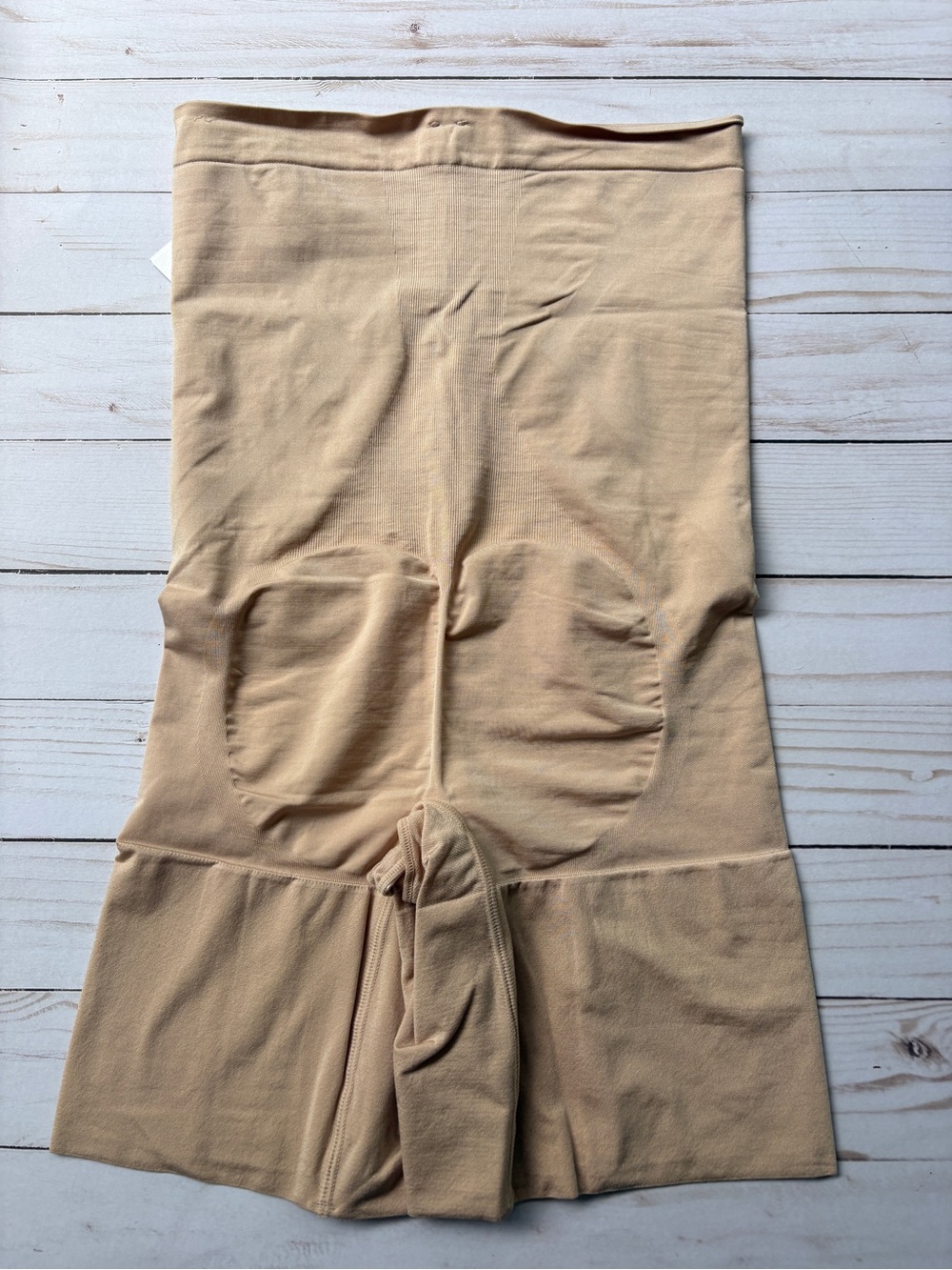 Spanx OnCore High-Waisted Mid-Thigh Short (SPANXsculpt line) - Picture 4 of 6